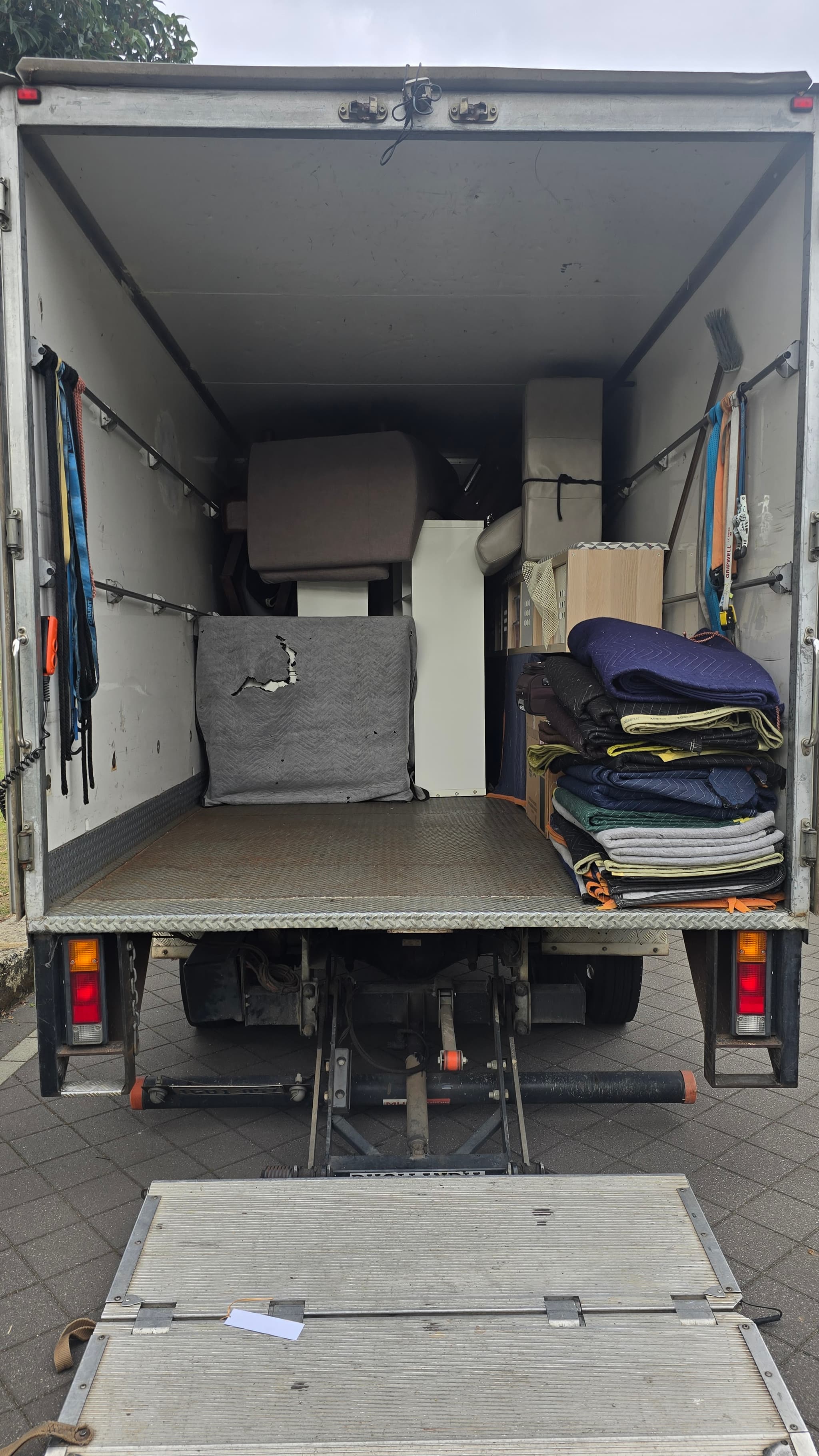 NP Movers work in Bateman