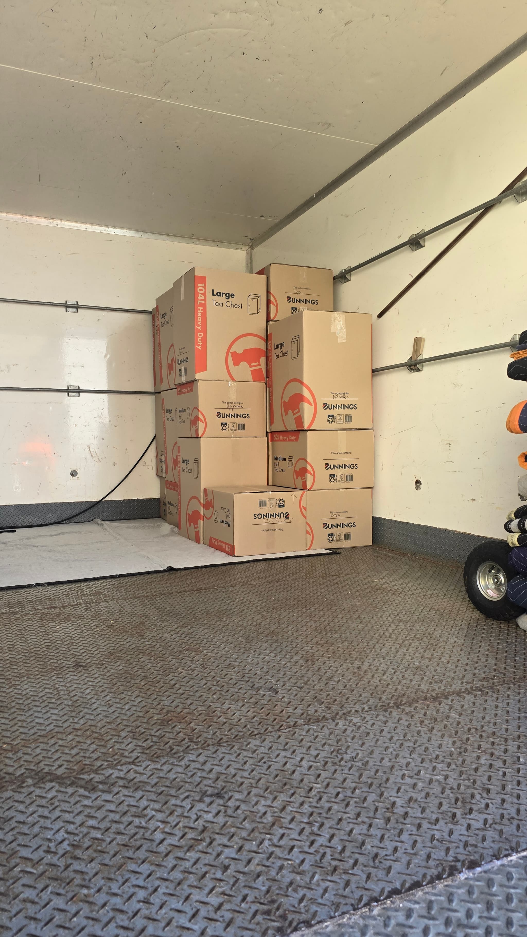 Packing Services in Beldon – NP Movers Perth