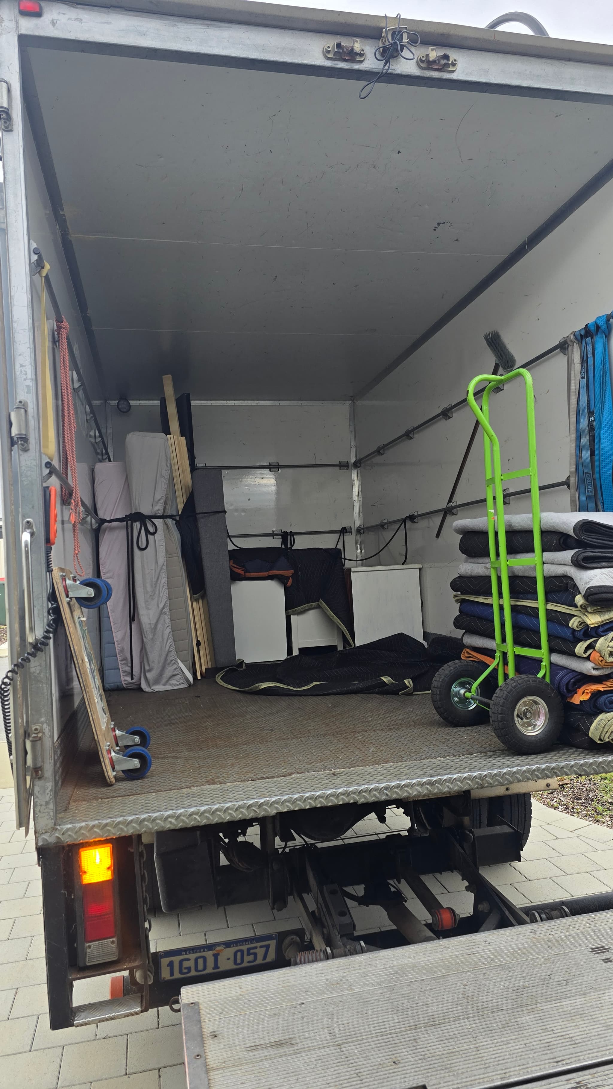 NP Movers work in Warnbro